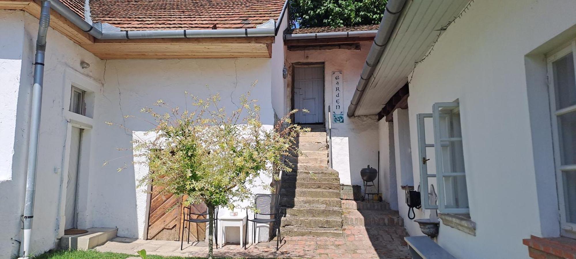 אגר Plitzner Belvarosi Apartmanhaz מראה חיצוני תמונה