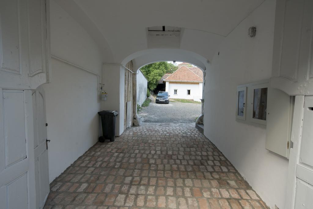 אגר Plitzner Belvarosi Apartmanhaz מראה חיצוני תמונה