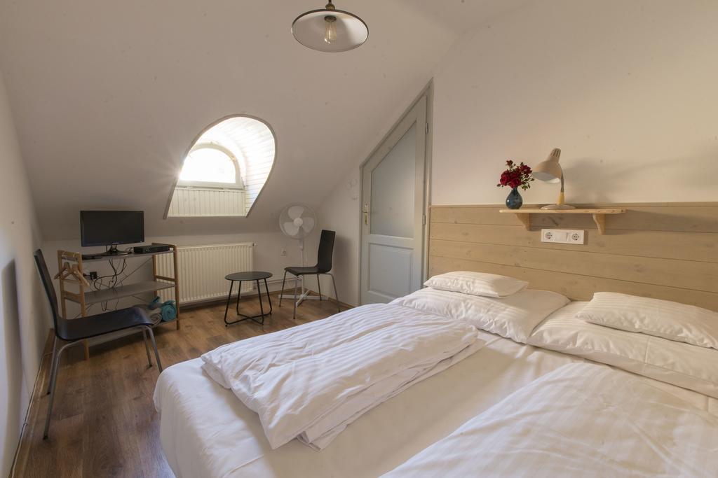 אגר Plitzner Belvarosi Apartmanhaz מראה חיצוני תמונה