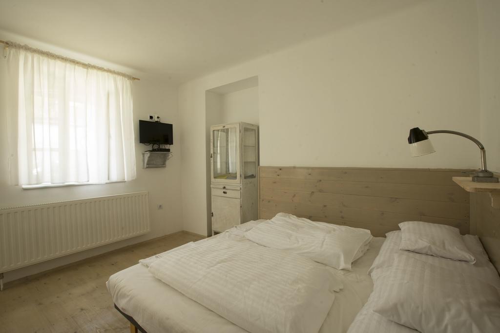 אגר Plitzner Belvarosi Apartmanhaz מראה חיצוני תמונה